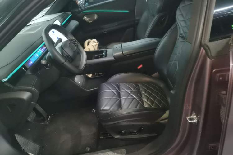 Used Lynk & Co 10 EM-P 2025 Model 120 Four-Wheel Drive Ultra Left Front Seat