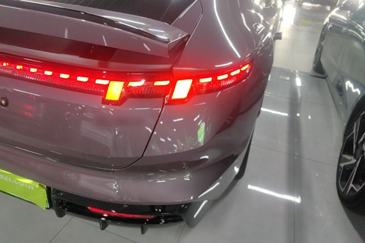 Used Lynk & Co 10 EM-P 2025 Model 240 Four-Wheel Drive Ultra Right Rear Taillight