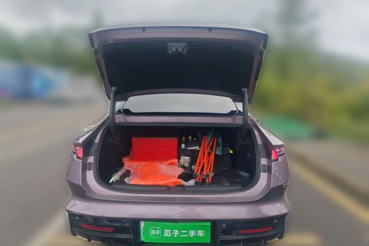Used Lynk & Co 10 EM-P 2025 Model 240 Four-Wheel Drive Ultra Trunk