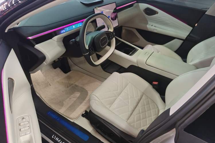 Used Lynk & Co 10 EM-P 2025 Model 240 Four-Wheel Drive Ultra Driver Seat