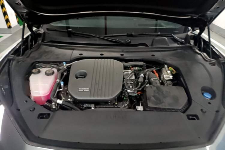 Used Lynk & Co 10 EM-P 2025 Model 120 Four-Wheel Drive Ultra Engine Bay