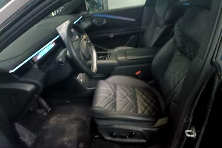 Used Lynk & Co 10 EM-P 2025 Model 120 Four-Wheel Drive Ultra Left Front Seat