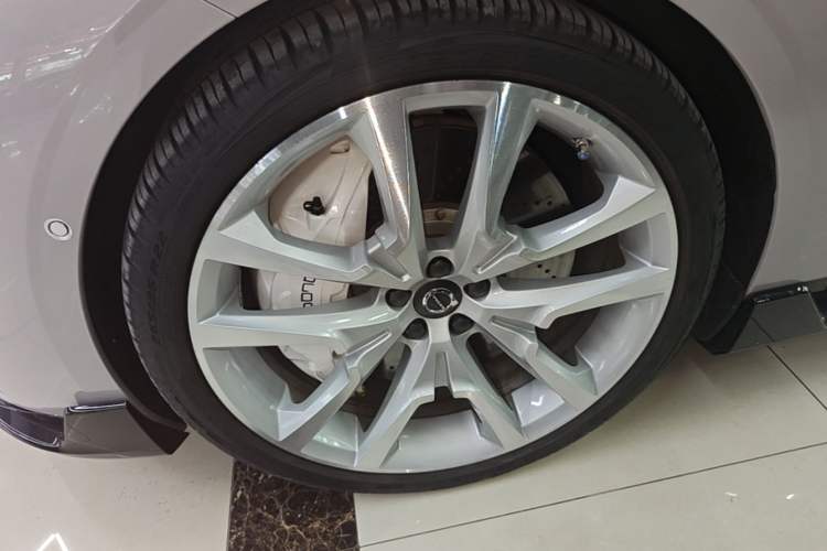 Used Lynk & Co 10 EM-P 2025 Model 240 Four-Wheel Drive Ultra Left Front Wheel Hub