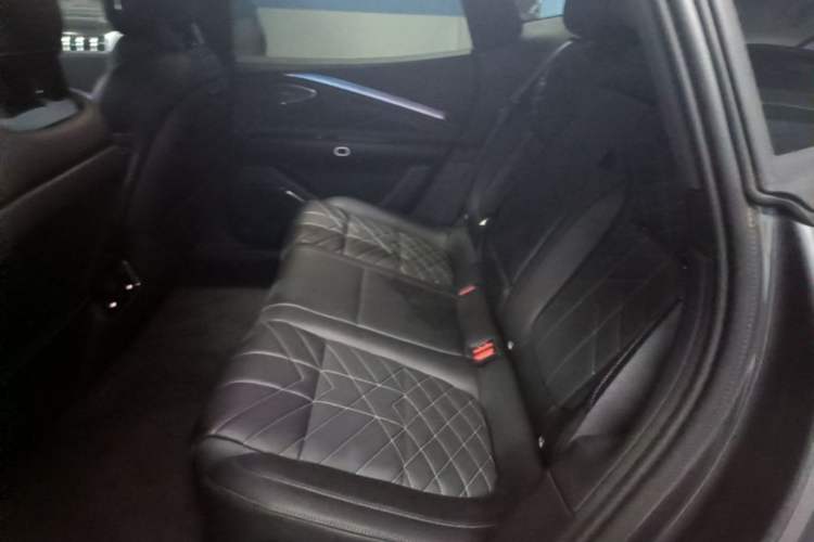 Used Lynk & Co 10 EM-P 2025 Model 120 Four-Wheel Drive Ultra Left Rear Seat