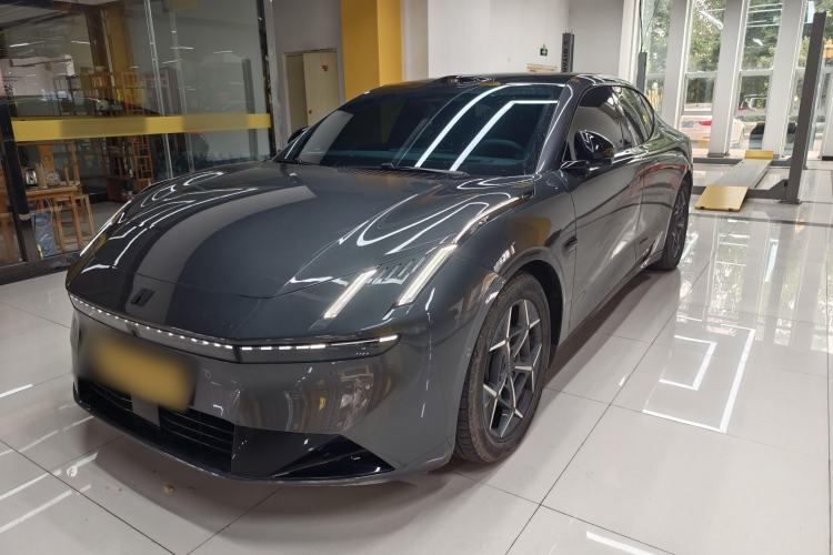 Lynk & Co 10 EM-P 2025 Facelifted Model 240 All-Wheel Drive Ultra