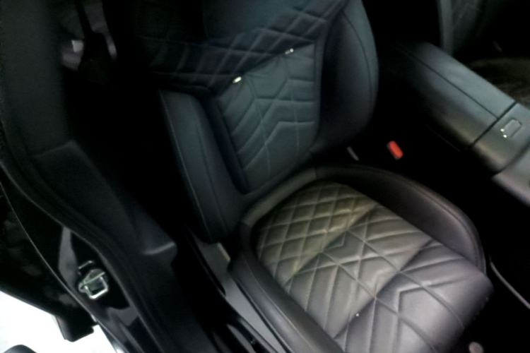 Used Lynk & Co 10 EM-P 2025 Model 120 Four-Wheel Drive Ultra Right Front Seat