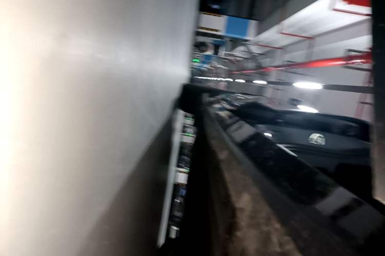 Used Lynk & Co 10 EM-P 2025 Model 120 Four-Wheel Drive Ultra Right Side Sill