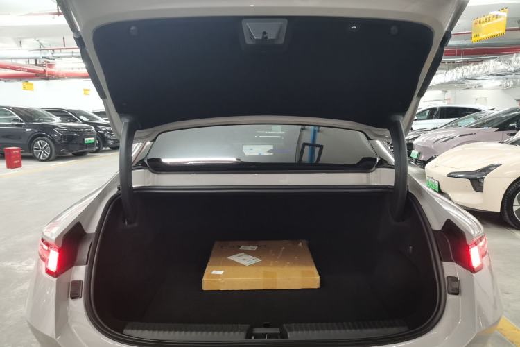 Used Lynk & Co 10 EM-P 2025 Model 240 Four-Wheel Drive Ultra Trunk