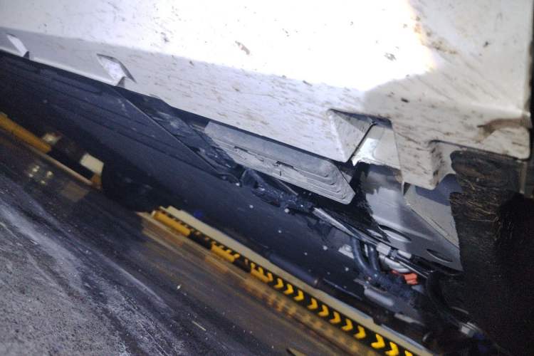 Used Lynk & Co 10 EM-P 2025 Facelifted Model 120 All-Wheel Drive Ultra Chassis Front Right