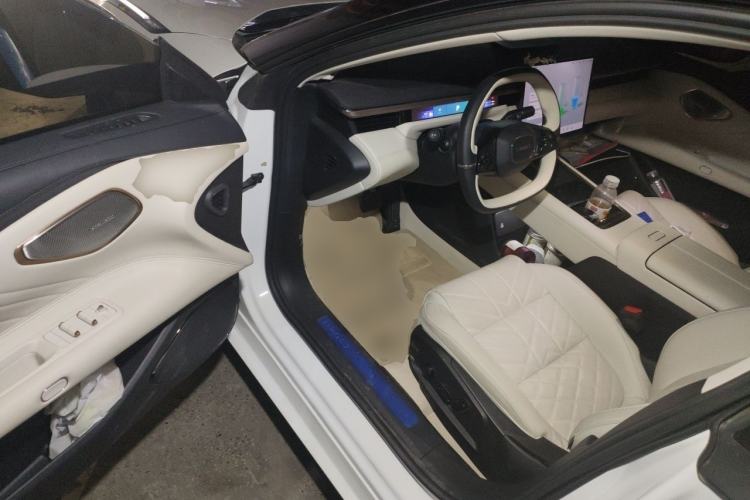 Used Lynk & Co 10 EM-P 2025 Model 120 Four-Wheel Drive Ultra Driver Seat