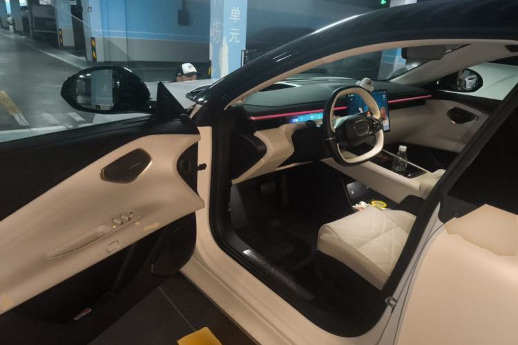 Used Lynk & Co 10 EM-P 2025 Model 240 Four-Wheel Drive Ultra Driver Seat