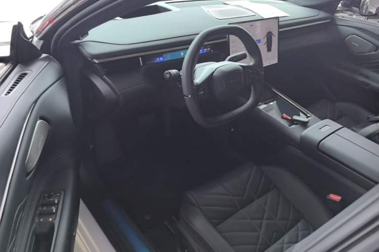 Used Lynk & Co 10 EM-P 2025 Model 120 Four-Wheel Drive Ultra Driver Seat