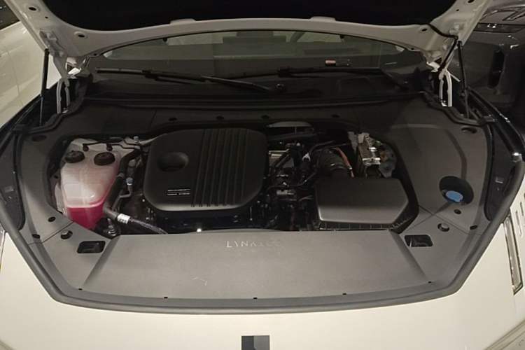 Used Lynk & Co 10 EM-P 2025 Model 120 Four-Wheel Drive Ultra Engine Bay