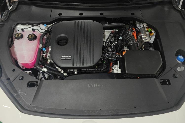 Used Lynk & Co 10 EM-P 2025 Facelifted Model 240 All-Wheel Drive Ultra Engine Bay