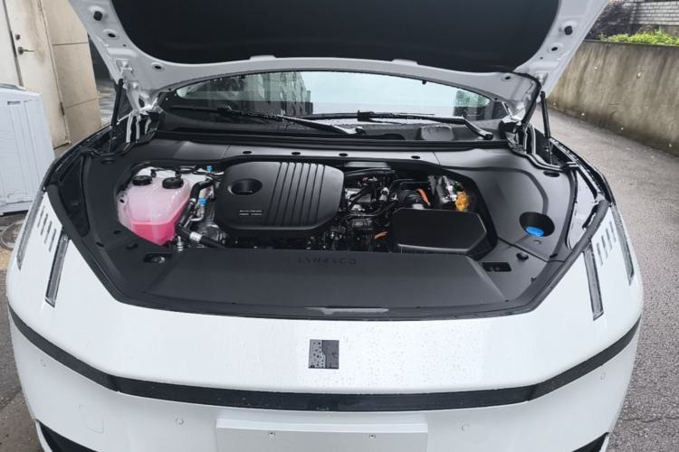 Used Lynk & Co 10 EM-P 2025 Model 240 Four-Wheel Drive Ultra Engine Bay
