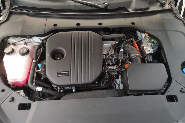 Used Lynk & Co 10 EM-P 2025 Model 120 Four-Wheel Drive Ultra Engine Bay
