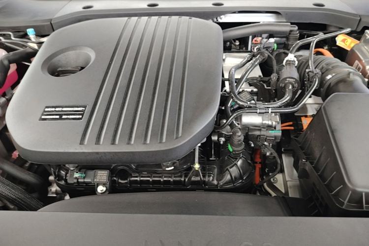 Used Lynk & Co 10 EM-P 2025 Facelifted Model 120 All-Wheel Drive Ultra Engine Bay