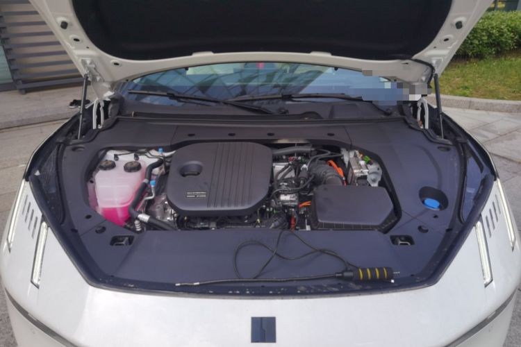 Used Lynk & Co 10 EM-P 2025 Facelifted Model 120 All-Wheel Drive Ultra Engine Bay