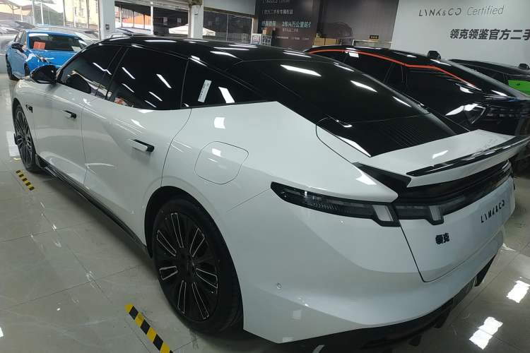 Used Lynk & Co 10 EM-P 2025 Model 240 All-Wheel Drive Ultra—Sport Edition Exterior 2