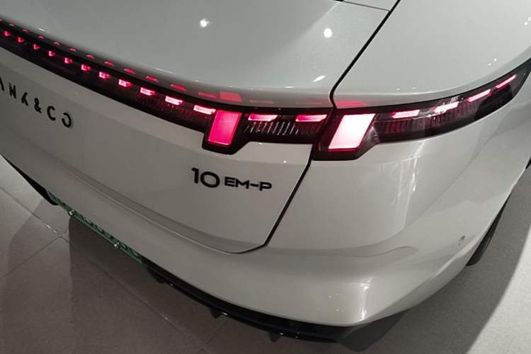 Used Lynk & Co 10 EM-P 2025 Model 120 Four-Wheel Drive Ultra Exterior 3
