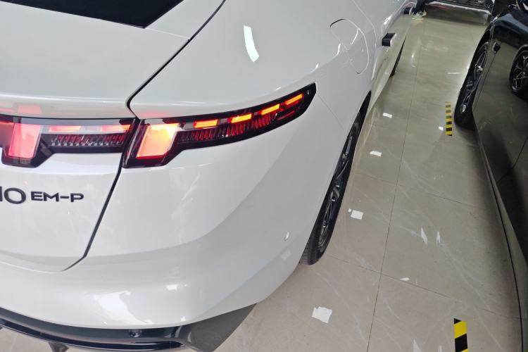 Used Lynk & Co 10 EM-P 2025 Model 120 Four-Wheel Drive Ultra Exterior 6