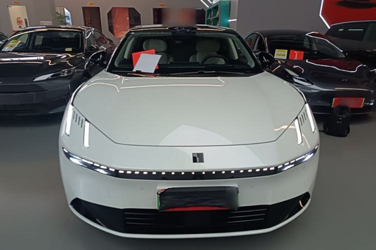 Used Lynk & Co 10 EM-P 2025 Facelifted Model 120 All-Wheel Drive Ultra Front