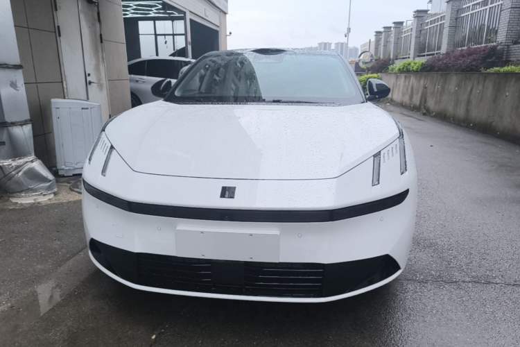 Used Lynk & Co 10 EM-P 2025 Model 240 Four-Wheel Drive Ultra Front