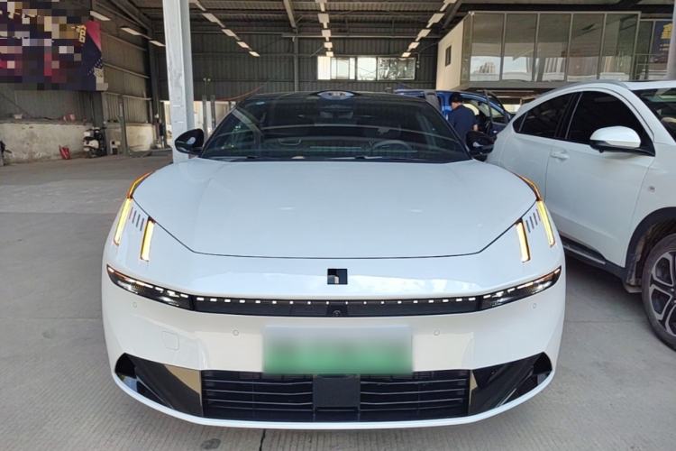 Used Lynk & Co 10 EM-P 2025 Facelifted Model 120 All-Wheel Drive Ultra Front