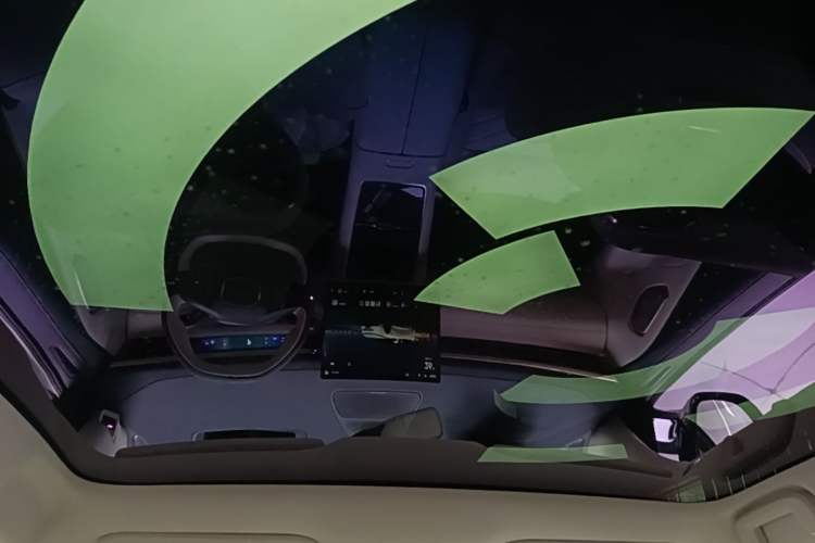 Used Lynk & Co 10 EM-P 2025 Facelifted Model 120 All-Wheel Drive Ultra Headliner