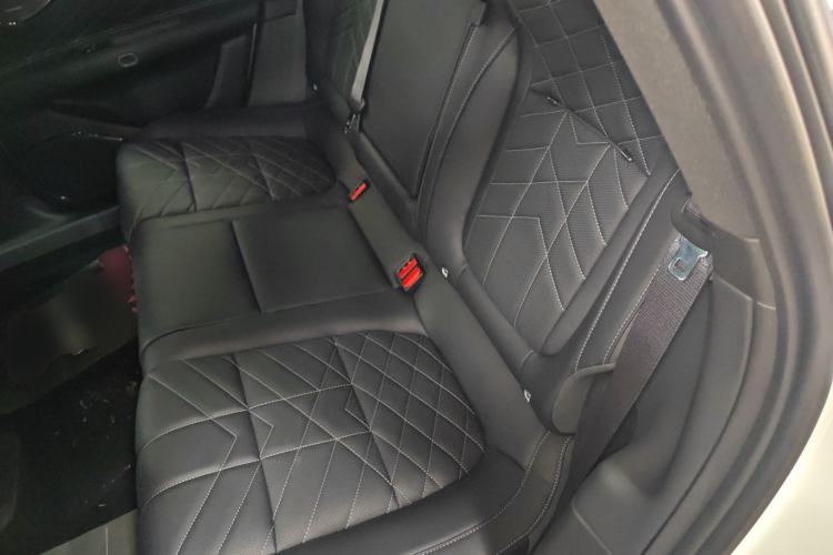 Used Lynk & Co 10 EM-P 2025 Model 120 Four-Wheel Drive Ultra Interior 4