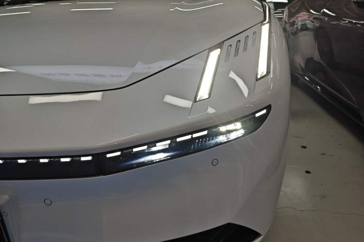 Used Lynk & Co 10 EM-P 2025 Model 120 Four-Wheel Drive Ultra Left Front Headlight