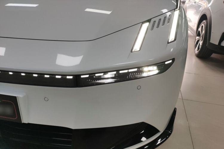 Used Lynk & Co 10 EM-P 2025 Model 240 Four-Wheel Drive Ultra Left Front Headlight