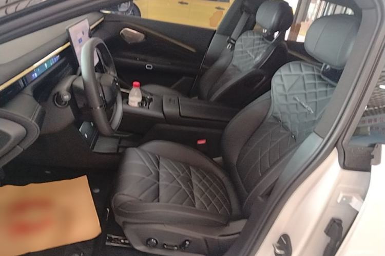 Used Lynk & Co 10 EM-P 2025 Model 120 Four-Wheel Drive Ultra Left Front Seat