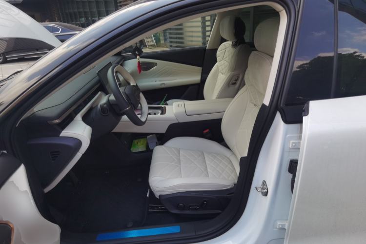 Used Lynk & Co 10 EM-P 2025 Facelifted Model 120 All-Wheel Drive Ultra Left Front Seat