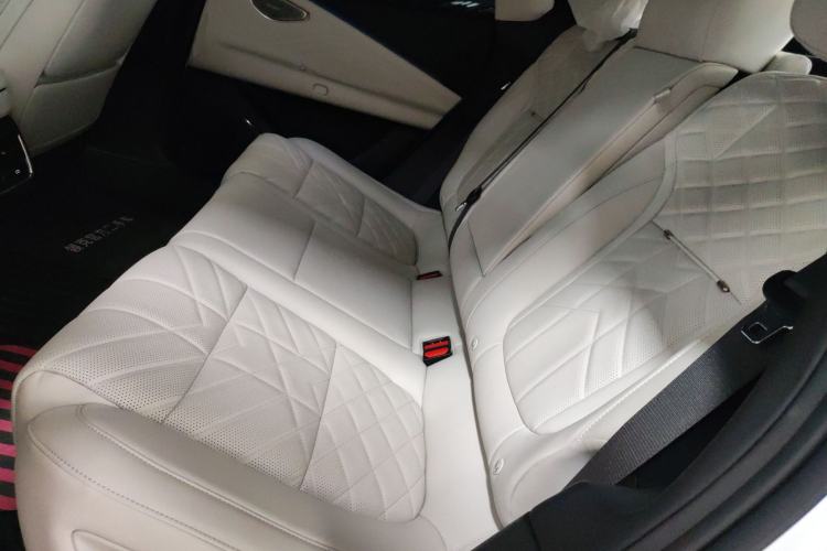 Used Lynk & Co 10 EM-P 2025 Model 240 Four-Wheel Drive Ultra Left Rear Seat