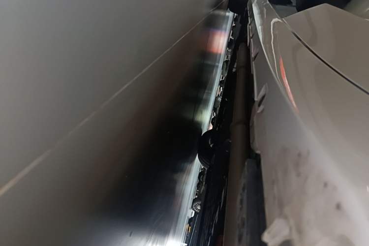 Used Lynk & Co 10 EM-P 2025 Facelifted Model 120 All-Wheel Drive Ultra Left Side Sill