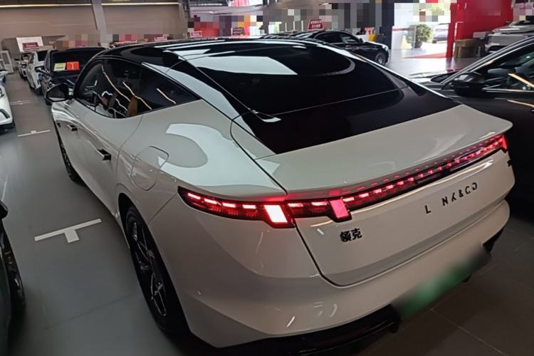 Used Lynk & Co 10 EM-P 2025 Facelifted Model 120 All-Wheel Drive Ultra Rear Left 45 Deg