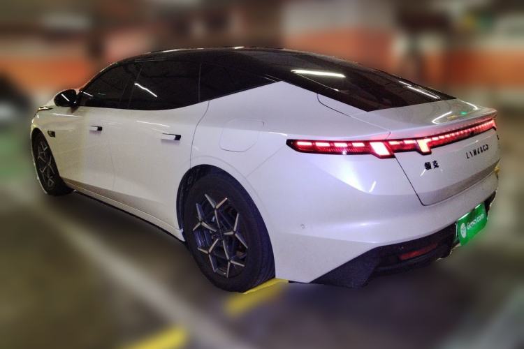 Used Lynk & Co 10 EM-P 2025 Facelifted Model 120 All-Wheel Drive Ultra Rear Left 45 Deg