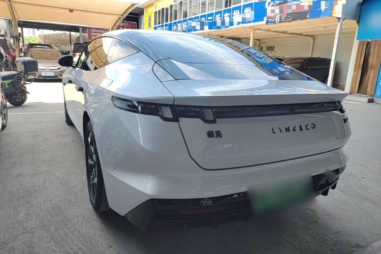 Used Lynk & Co 10 EM-P 2025 Facelifted Model 120 All-Wheel Drive Ultra Rear Left 45 Deg