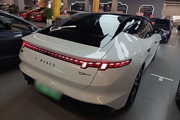 Used Lynk & Co 10 EM-P 2025 Facelifted Model 120 All-Wheel Drive Ultra Rear Right 45 Deg