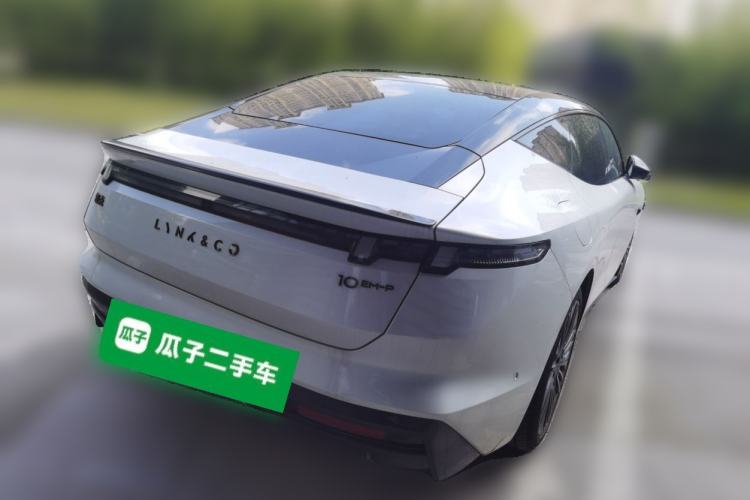 Used Lynk & Co 10 EM-P 2025 Facelifted Model 120 All-Wheel Drive Ultra Rear Right 45 Deg