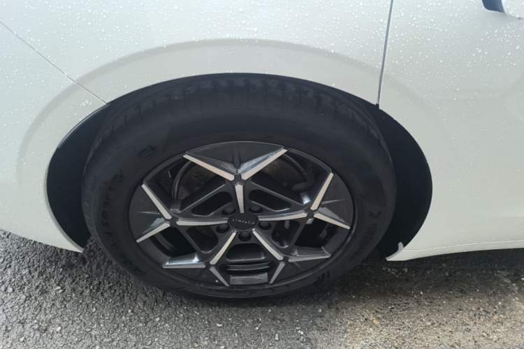 Used Lynk & Co 10 EM-P 2025 Model 240 Four-Wheel Drive Ultra Right Rear Wheel Hub