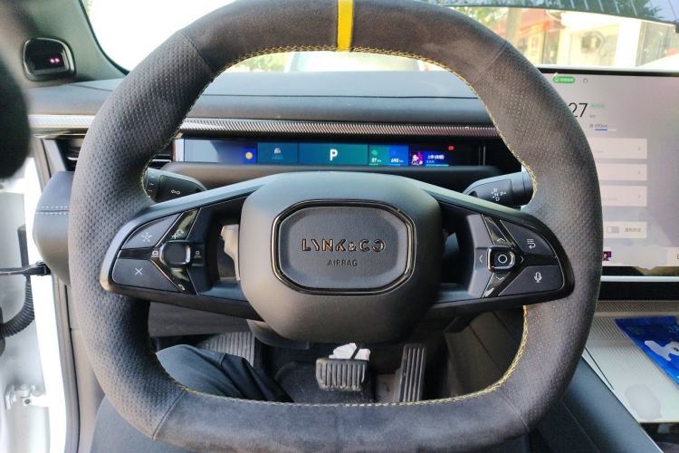 Used Lynk & Co 10 EM-P 2025 Model 120 Four-Wheel Drive Ultra Steering Wheel