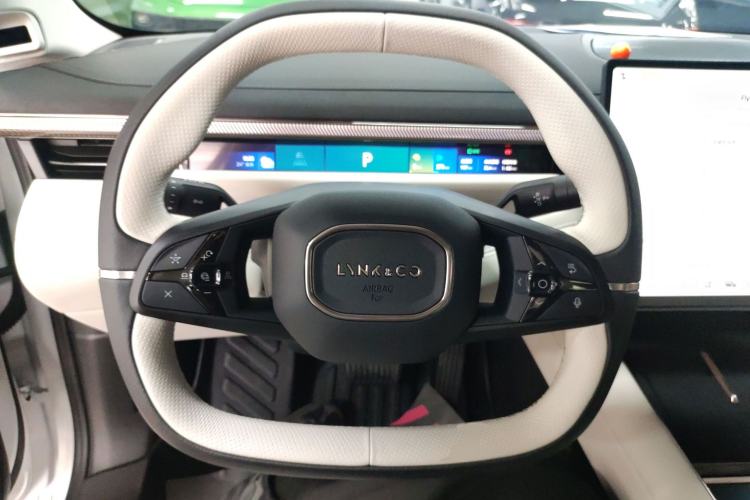 Used Lynk & Co 10 EM-P 2025 Model 240 Four-Wheel Drive Ultra Steering Wheel