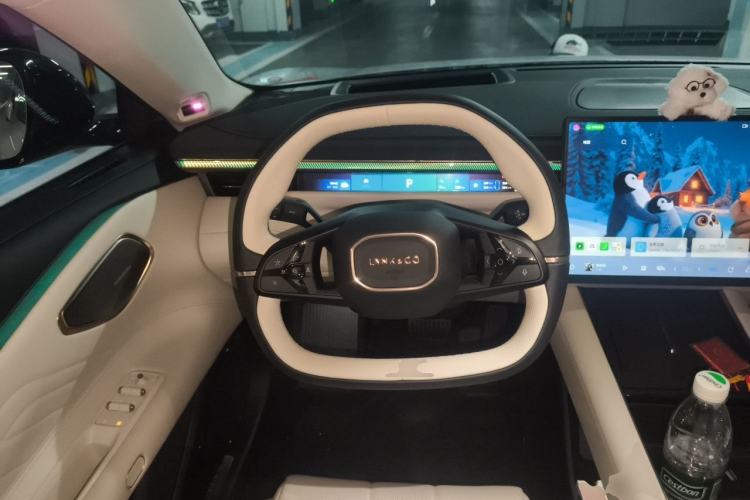 Used Lynk & Co 10 EM-P 2025 Model 240 Four-Wheel Drive Ultra Steering Wheel