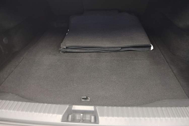 Used Lynk & Co 10 EM-P 2025 Facelifted Model 120 All-Wheel Drive Ultra Trunk