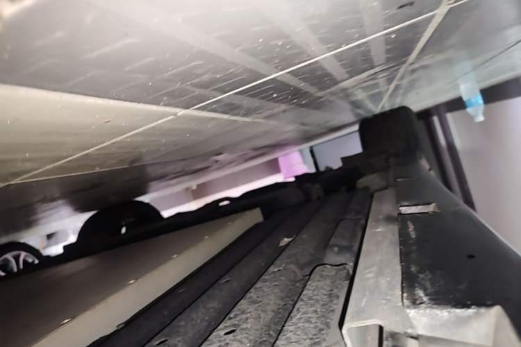 Used Lynk & Co 10 EM-P 2025 Model 240 All-Wheel Drive Ultra—Sport Edition Right Side Sill