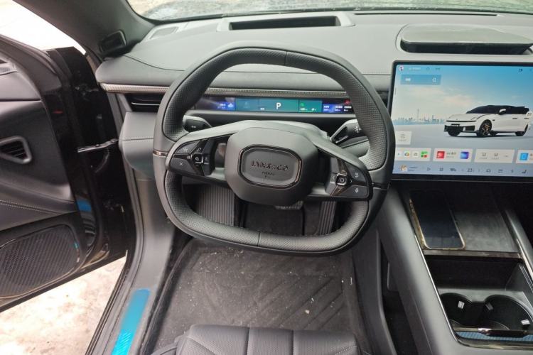 Used Lynk & Co 10 EM-P 2026 Model, Pure Electric 816 Ultra-Long-Range Version Steering Wheel