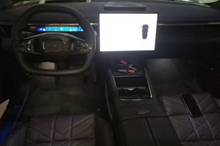 Used Lynk & Co 10 EM-P 2026 Model, Pure Electric 816 Ultra-Long-Range Version Center Console
