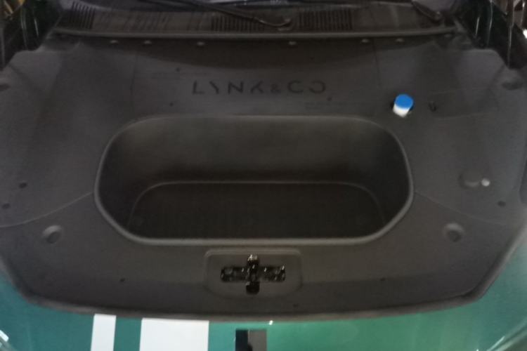 Used Lynk & Co 10 EM-P 2026 Model, Pure Electric 816 Ultra-Long-Range Version Engine Bay